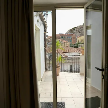 B&B Terrazza Con Vista 니코시아